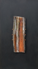O.T., 039, Bruchholz auf MDF, Acryl, Eisen, 36 x 64 cm.