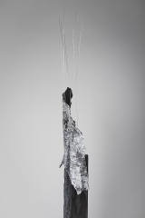 Waldgeist-Detail, Gesamthöhe ca.180 cm, Rinde, Acryl, Edelstahl